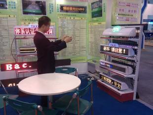 車載顯示屏與LED廣告屏 現(xiàn)代移動(dòng)廣告的創(chuàng)新解決方案